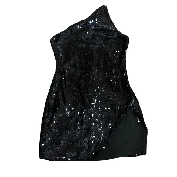 REVOLVE Dresses & Skirts - REVOLVE Black Sequin One Shoulder Mini Dress
